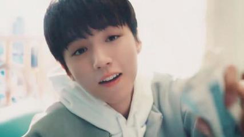 王俊凯舞台遭遇九万星海灯控，生日密码写进跨年词条