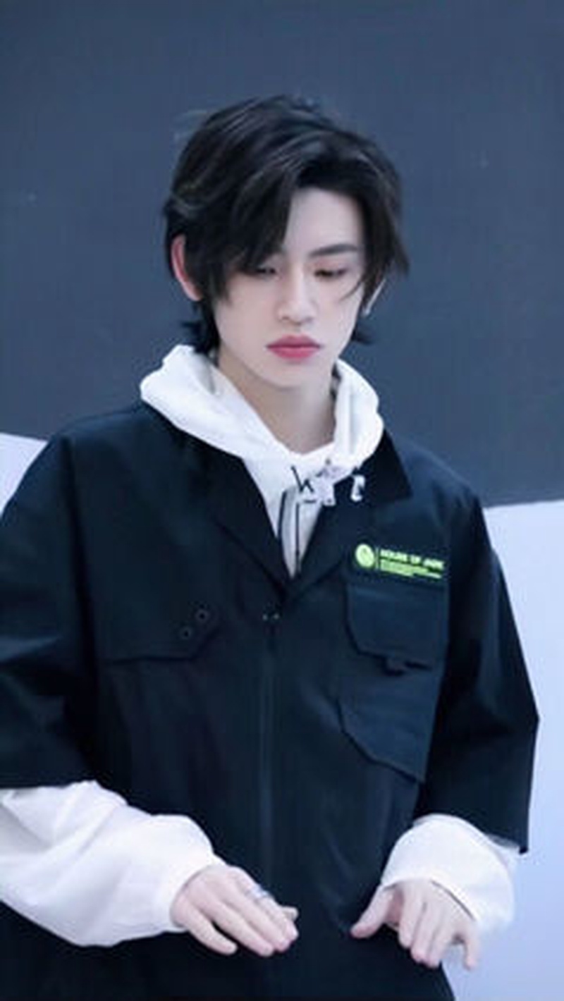 小鬼王琳凯